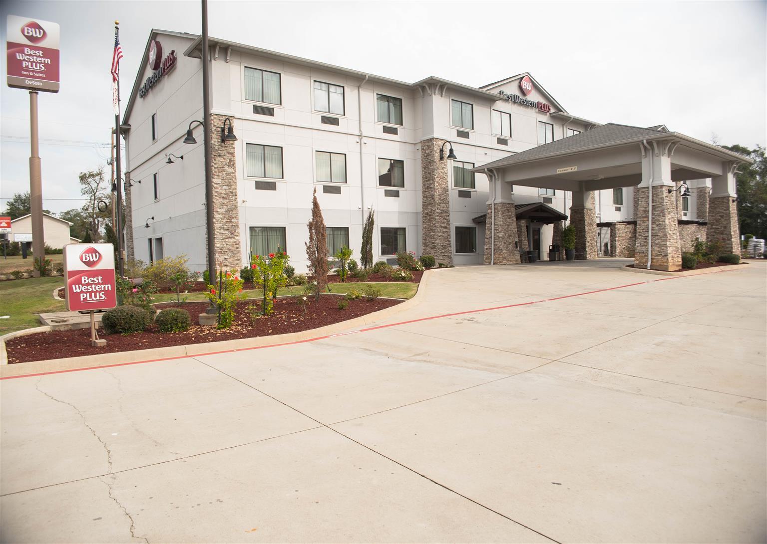Best Western Plus Desoto Inn & Suites Mansfield Ngoại thất bức ảnh