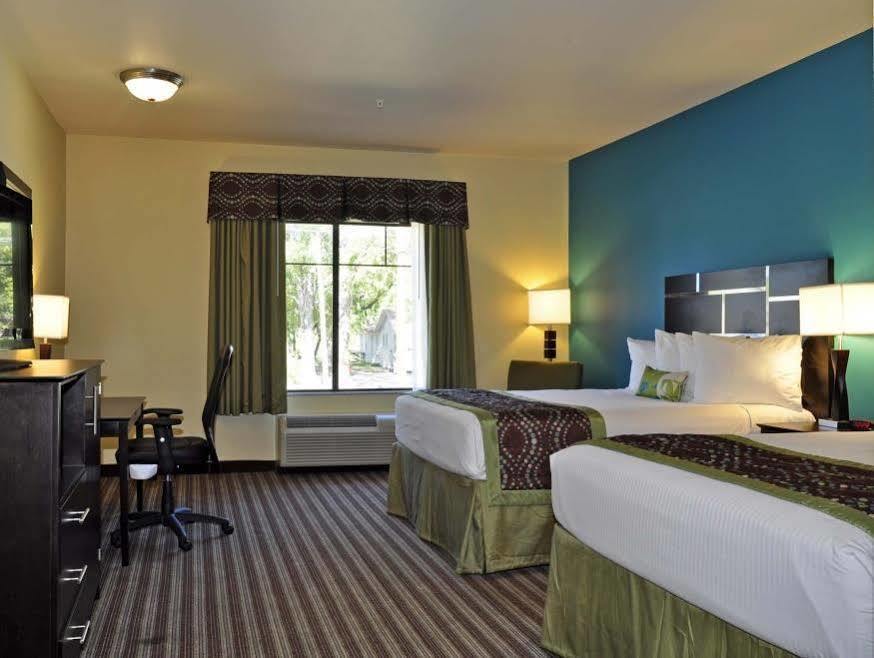 Best Western Plus Desoto Inn & Suites Mansfield Ngoại thất bức ảnh
